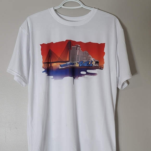 shirt - Picture 3 of 4